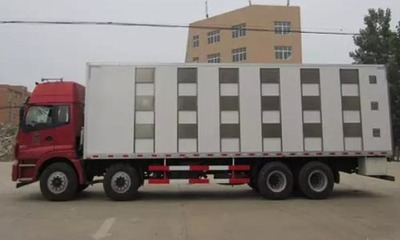 高品質(zhì)畜禽運(yùn)輸車與豬仔運(yùn)輸車 湖北程力的精湛工藝與實(shí)惠價(jià)格
