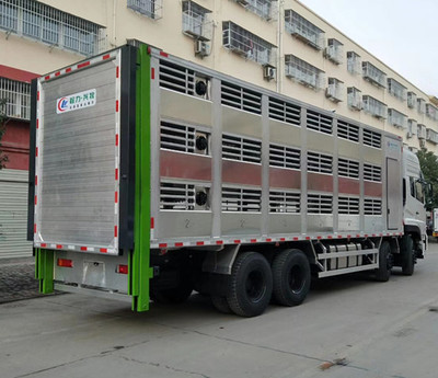 恒溫廂式車與9米6東風(fēng)運豬車 現(xiàn)代畜禽運輸?shù)母镄屡c選擇