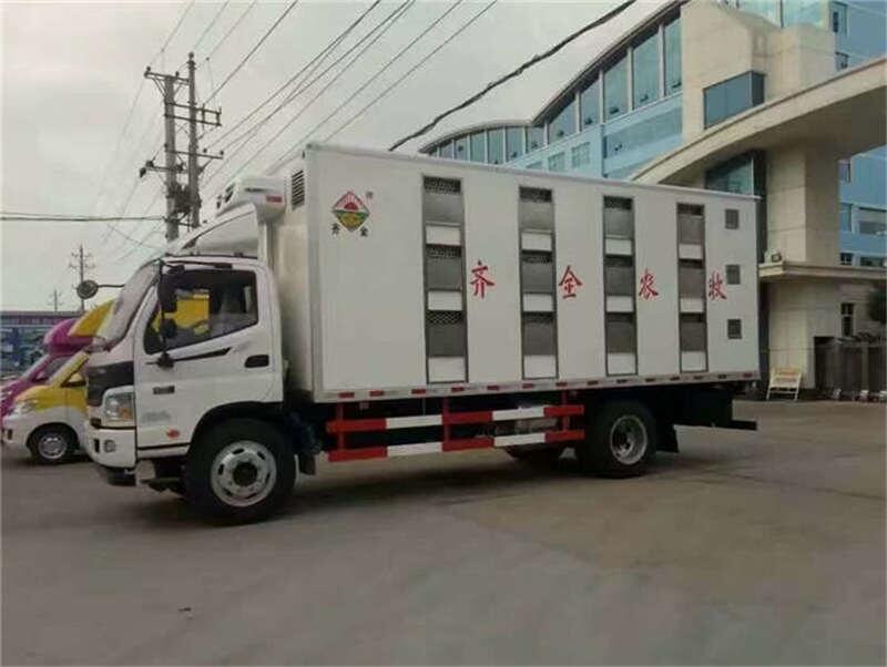 保山地區(qū)福田歐曼大型豬仔運(yùn)輸車購車指南 專業(yè)畜禽運(yùn)輸車的選擇與優(yōu)勢(shì)