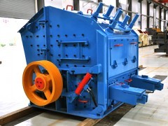 破碎機錘頭耐磨材料與制造工藝 價值與報價的深度解析